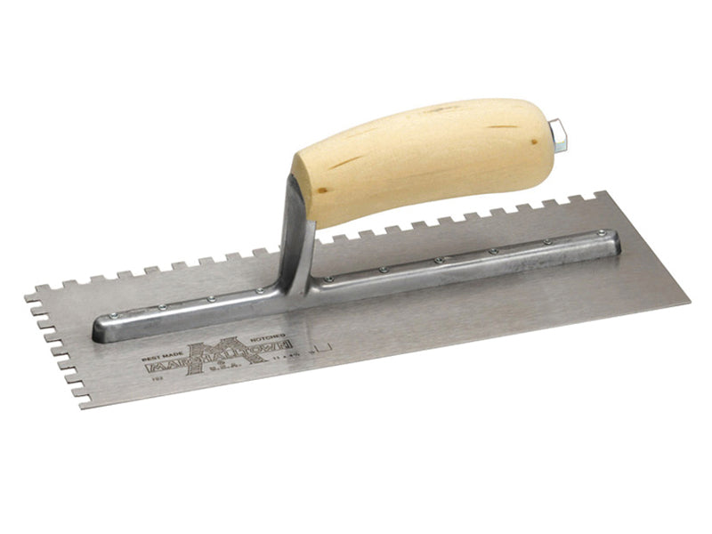 M702S Notched Trowel Square 1/4in Wooden Handle 11 x 4.1/2in, Marshalltown