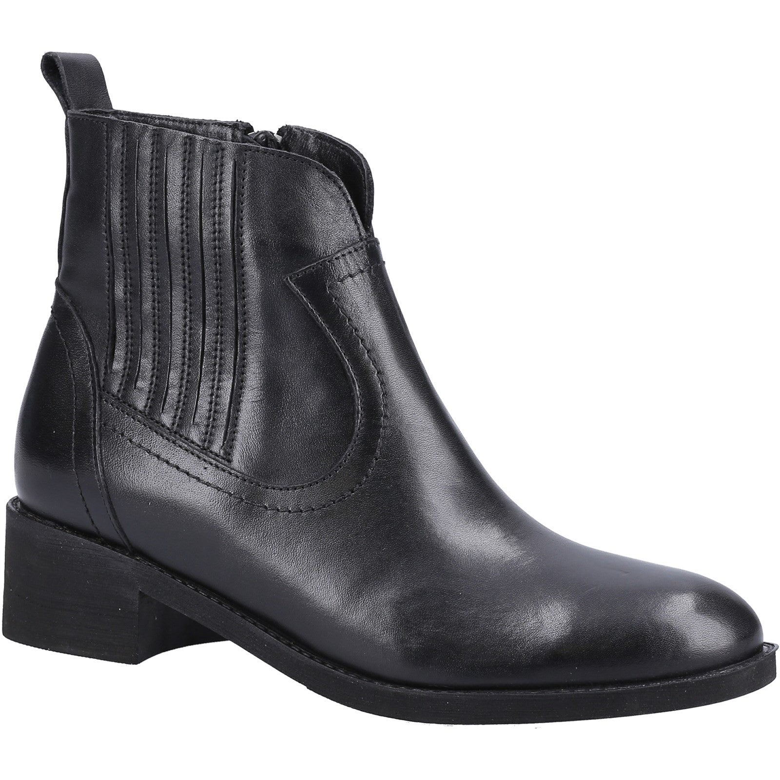 Georgie Boots, Riva